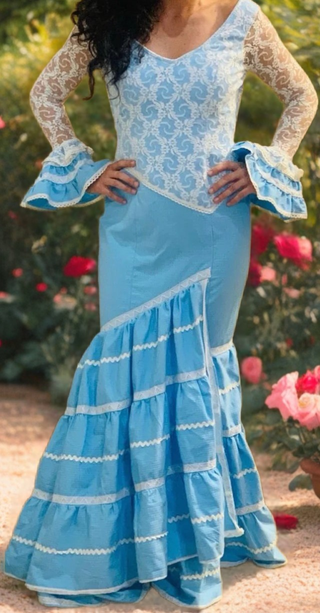 Vestido Flamenca Azul con Encaje Blanco