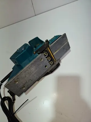 Cepillo Eléctrico Makita