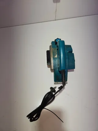 Cepillo Eléctrico Makita