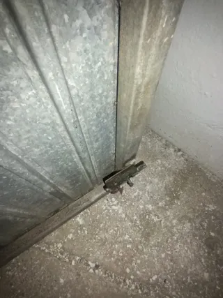 Puerta de garaje metálica