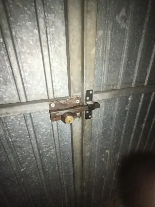 Puerta de garaje metálica