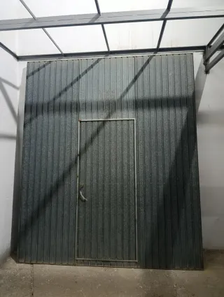 Puerta de garaje metálica