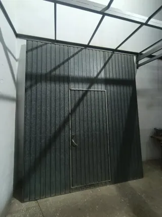 Puerta de garaje metálica