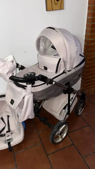 Carro de la marca Chantal  Precio negociable