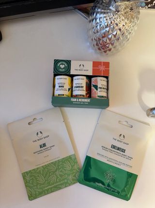 The Body Shop: Set Gel Ducha y Mascarillas