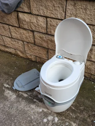 Porta potti con funda y base
