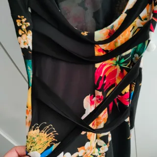 Abito floreale nero taglia M