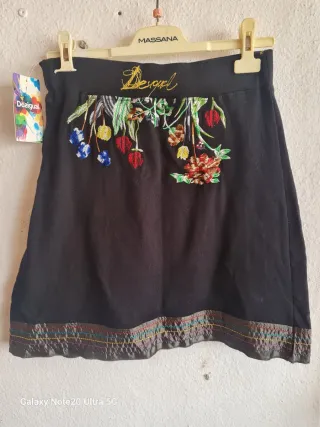 Falda Desigual bordada Talla XS
