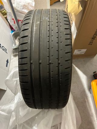 Neumático de coche