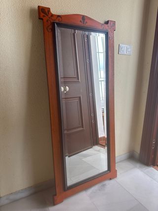 Espejo de madera