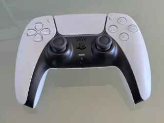 PlayStation 5 825GB edición standard