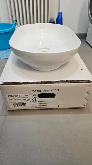 Lavandino RAK Feeling in porcellana