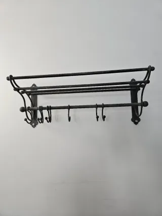 Perchero de pared de metal