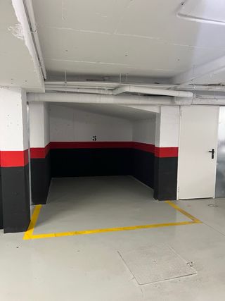 Alquiler plaza garaje para dos motos.