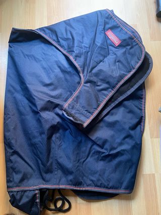 Manta riñonera premier impermeable para caballo