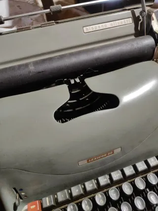 Máquina Escribir Hispano Olivetti Lexicon 80
