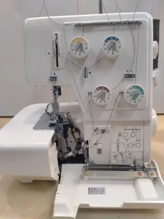 Máquina Overlock Janome My Lock 134D