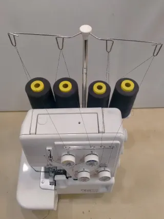 Máquina Overlock Janome My Lock 134D