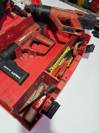 2 Pistolas Clavadoras HILTI DX A40