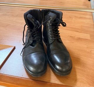 Botas de hombre negras