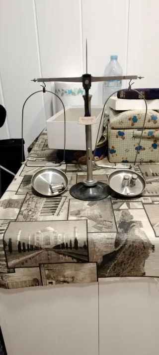 Balanza de farmacia vintage