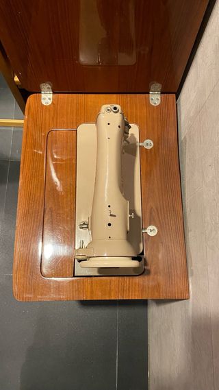 Máquina de Coser Singer Beige