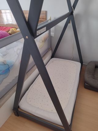 Cama infantil tipo casita