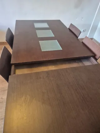 Mesa extensible madera robusta y 4 sillas