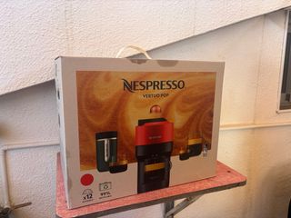 Cafetera Nespresso Vertuo Pop Roja
