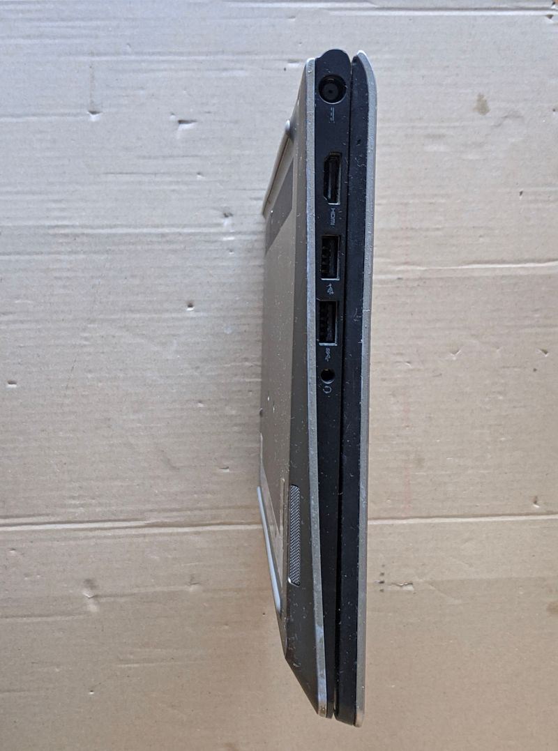 Portátil Dell Gris con Windows 11 afbeelding 5