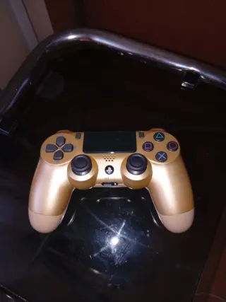 Mando PS4 Dorado