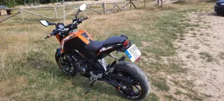 KTM Duke 125 ABS Negra/Naranja