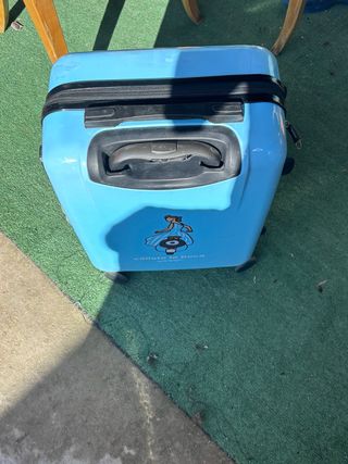 Maleta azul de viaje