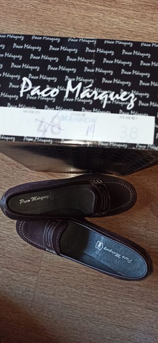 Zapatos de piel señora. Núm 38. Sin estrenar.