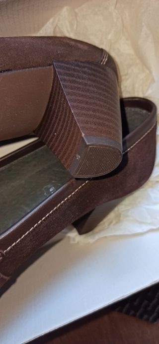 Zapatos de piel señora. Núm 38. Sin estrenar.