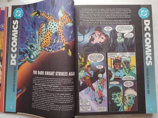 Lote 3 catálogos PREVIEWS cómics juguetes 2001