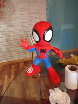 Peluche Spiderman Bailarín