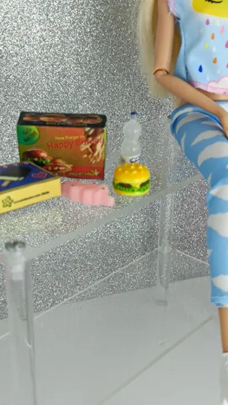 Barbie Articulada con Accesorios