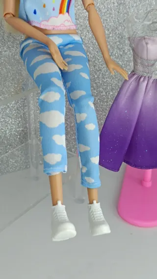 Barbie Articulada con Accesorios