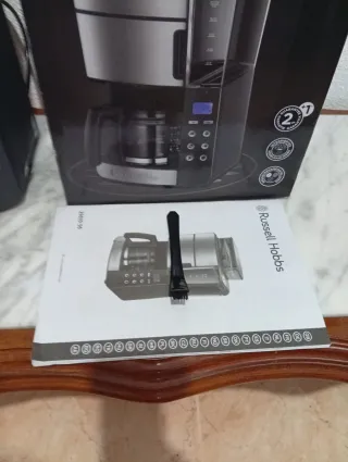 Cafetera Russell Hobbs Grind & Brew