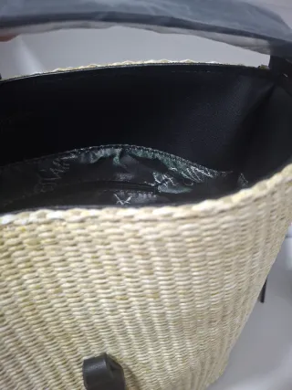 Bolso bucket beige y negro