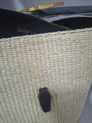 Bolso bucket beige y negro