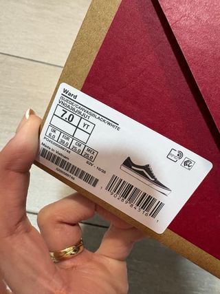 Vans Negras y Blancas Nuevas