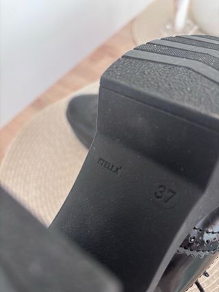 Zapatos de tacón negros Yuu Jou