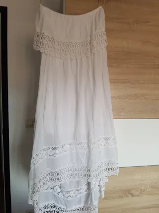 Vestido blanco ibicenco palabra de honor.