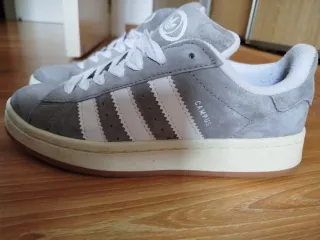 Zapatillas Adidas Campus Grises y Blancas