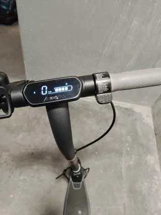 Patinete eléctrico Ninebot con casco, negociable