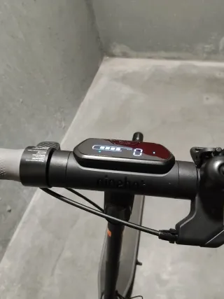 Patinete eléctrico Ninebot con casco, negociable