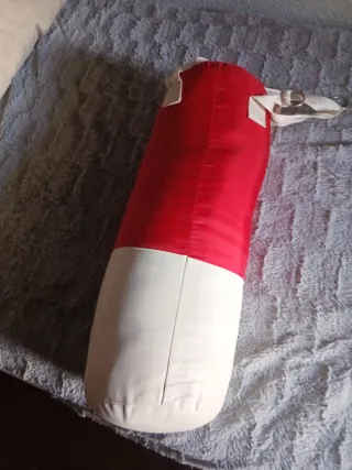 Saco de boxeo Moov'ngo rojo y blanco