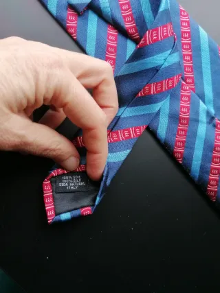 Corbata de seda sin estrenar